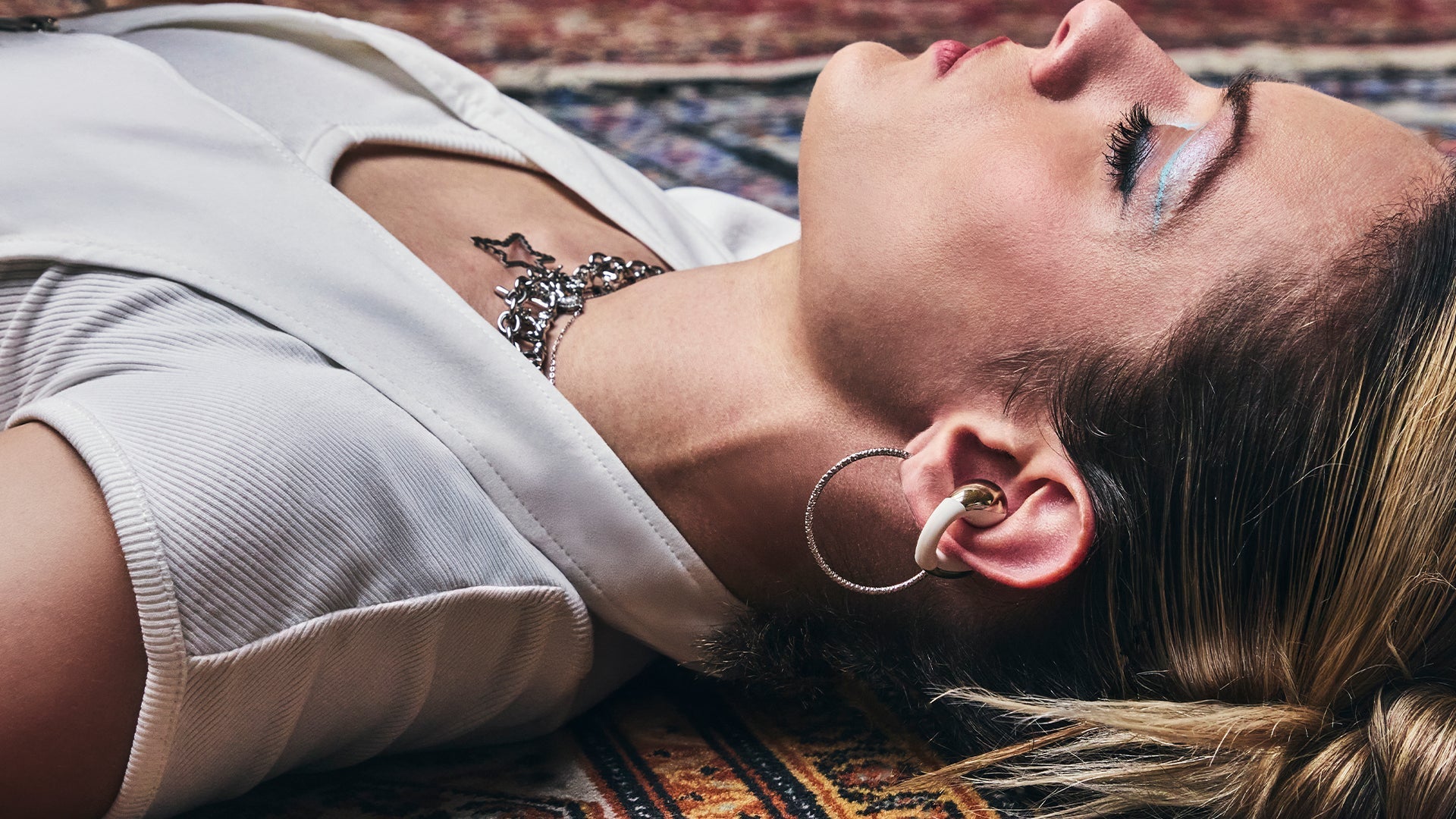 Salud auditiva: cómo cuidar tus oídos sin renunciar a tu música favorita