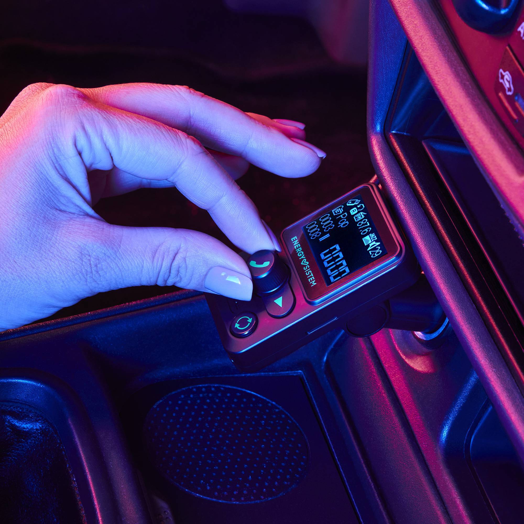 Bluetooth transmitter Car FM Xtra