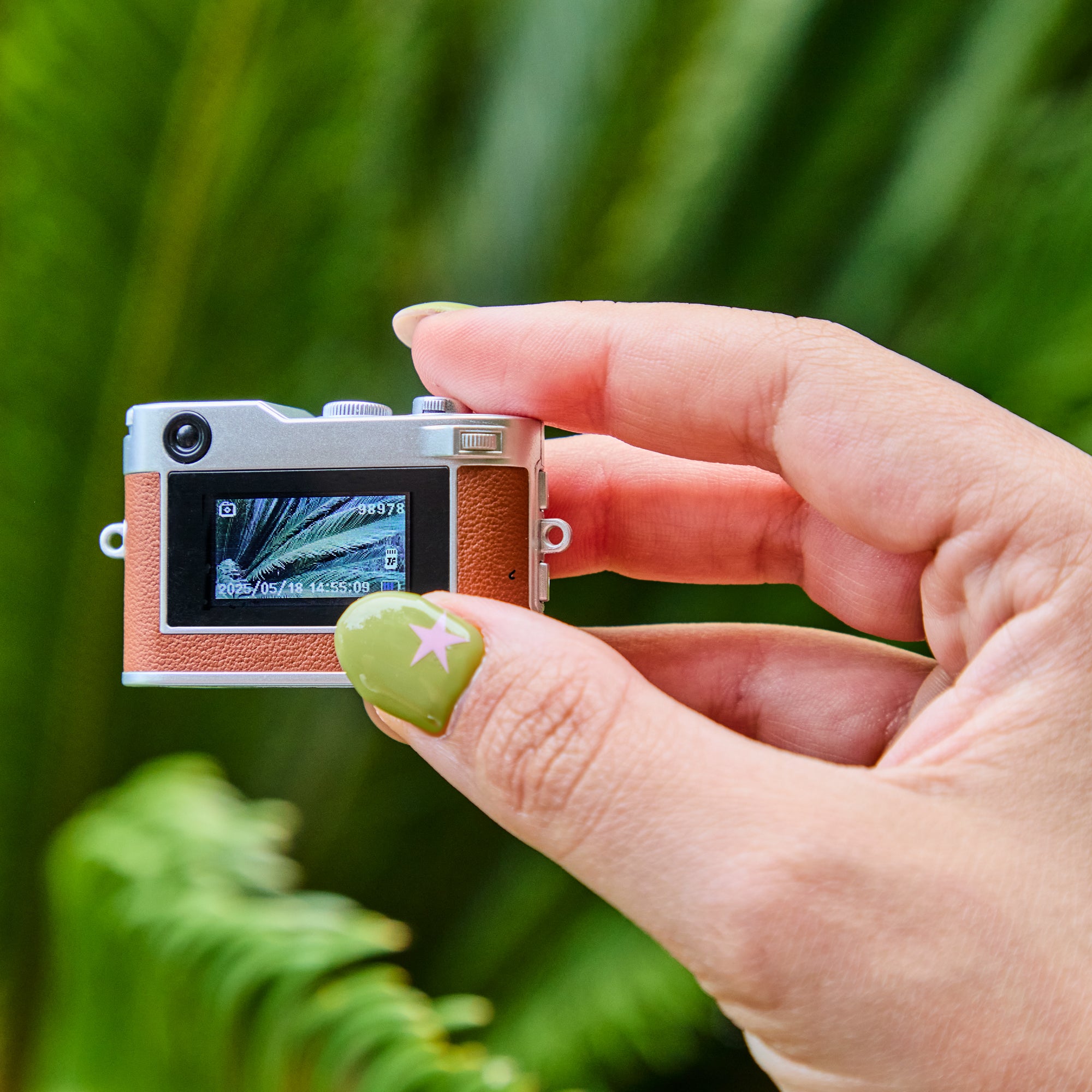 Mini Camera Brown