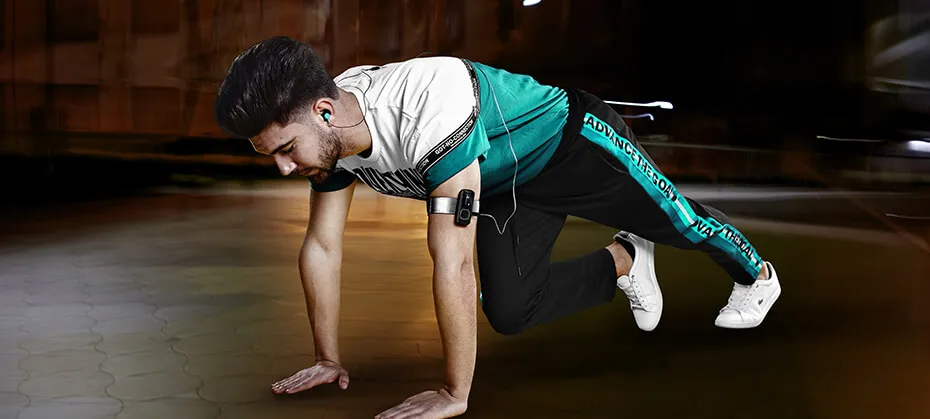 MP3 player with sport armband. Listen to your music with maximum comfort