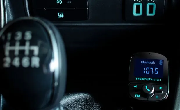 Émetteur FM avec Bluetooth pour écouter la musique de votre smartphone en voiture