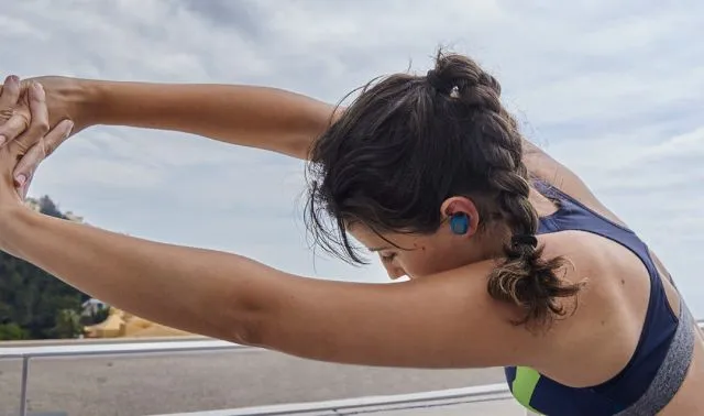 Waterproof wireless earphones: Sport 6 True Wireless